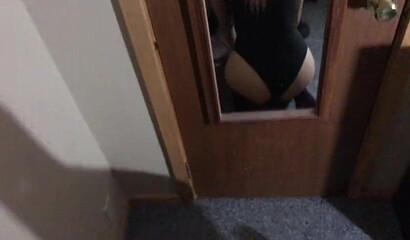 Attractive babe gets deepthroated and dicked from behind by her Tinder date