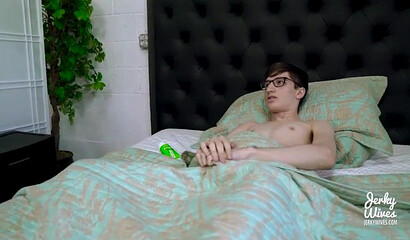 Big breasted MILF Melanie Hicks gives her nerdy stepson perfect head