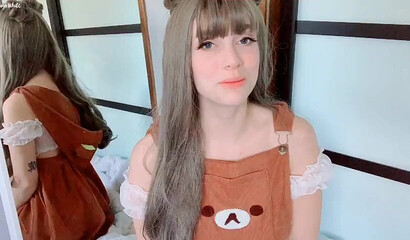 Busty princess Indigo White fingers and dildos her innocent pussy