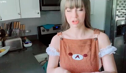 Busty princess Indigo White fingers and dildos her innocent pussy