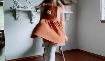 Busty princess Indigo White fingers and dildos her innocent pussy