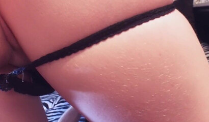 Big ass amateur wife gets dicked and creampied doggystyle