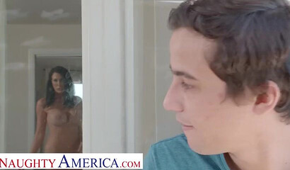 Big boobed MILF in stockings Reagan Foxx gets her cunt pounded by young boy