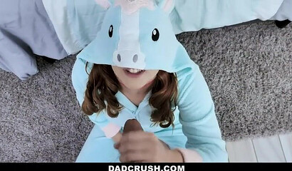 Curvy brunette Stephie Staar gets pussy nailed by her stepdad