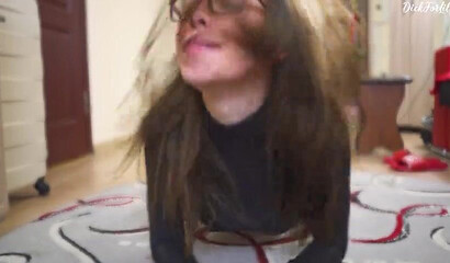 Amateur babe with glasses loves to get pussy banged in doggystyle pose