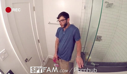 Bro spying on his gorgeous stepsister Gianna Dior and finally fucks her