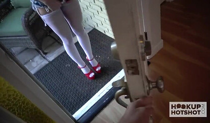 Smoking hot brunette Latina comes for a throat and pussy fucking