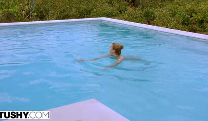 Naughty young babe Alexis Crystal wants a deep anal fucking