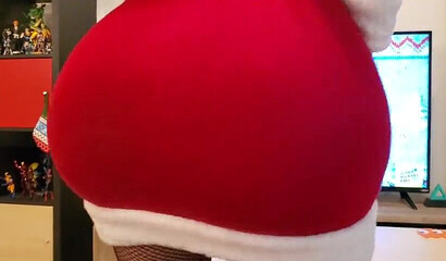 Amateur MILF with stunning huge bubble butt gets fucked in doggystyle pose