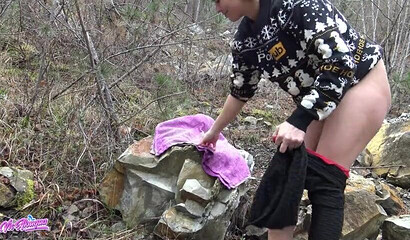 Amateur babe with wonderful bosoms strips and pleasures her clam outdoors