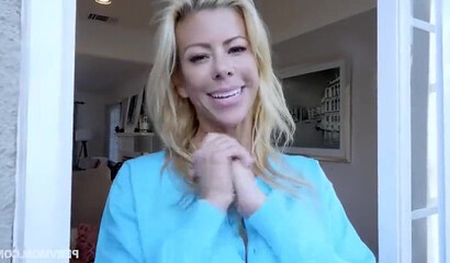 Blonde stepmommy with amazing ass Alexis Fawx enjoys stiff boner