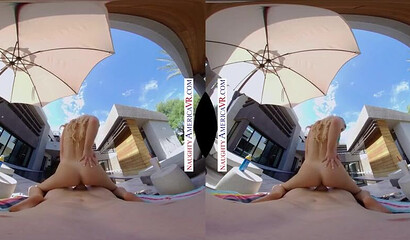 Sensual blonde Khloe Kapri gives a stunning blowjob in 3D