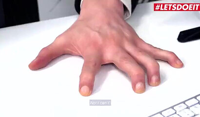 Slut Amy Pink invites boss for a hot office bang