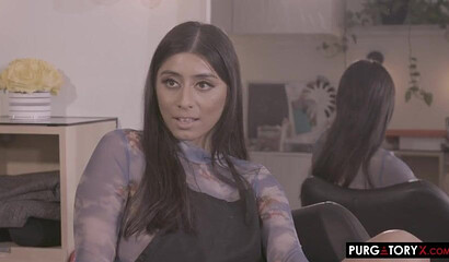 Curvy whore Violet Myers caught in a wet gangbang