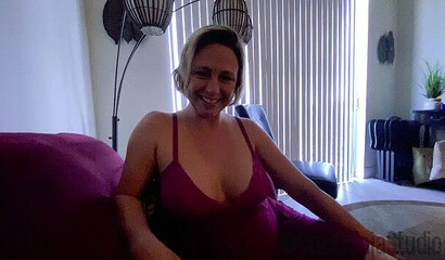 Brianna Beach is a helpful mom fucking her teen stepson