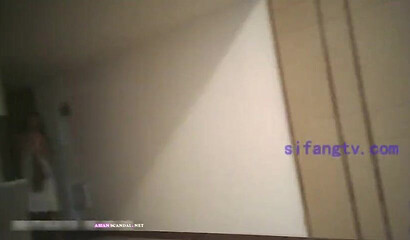 Sexy Amateur Teen Gives A Sloppy Blowjob And Gets Cumshot