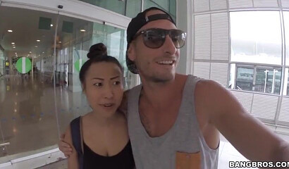 Amateur slut Sharon Lee likes public nailing HD